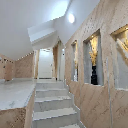 Apartment River Side *